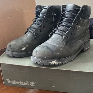 Timberland Junior’s Black Nubuck Boots DISTRESSED 39.5 Euro 6.5 Junior 8.5